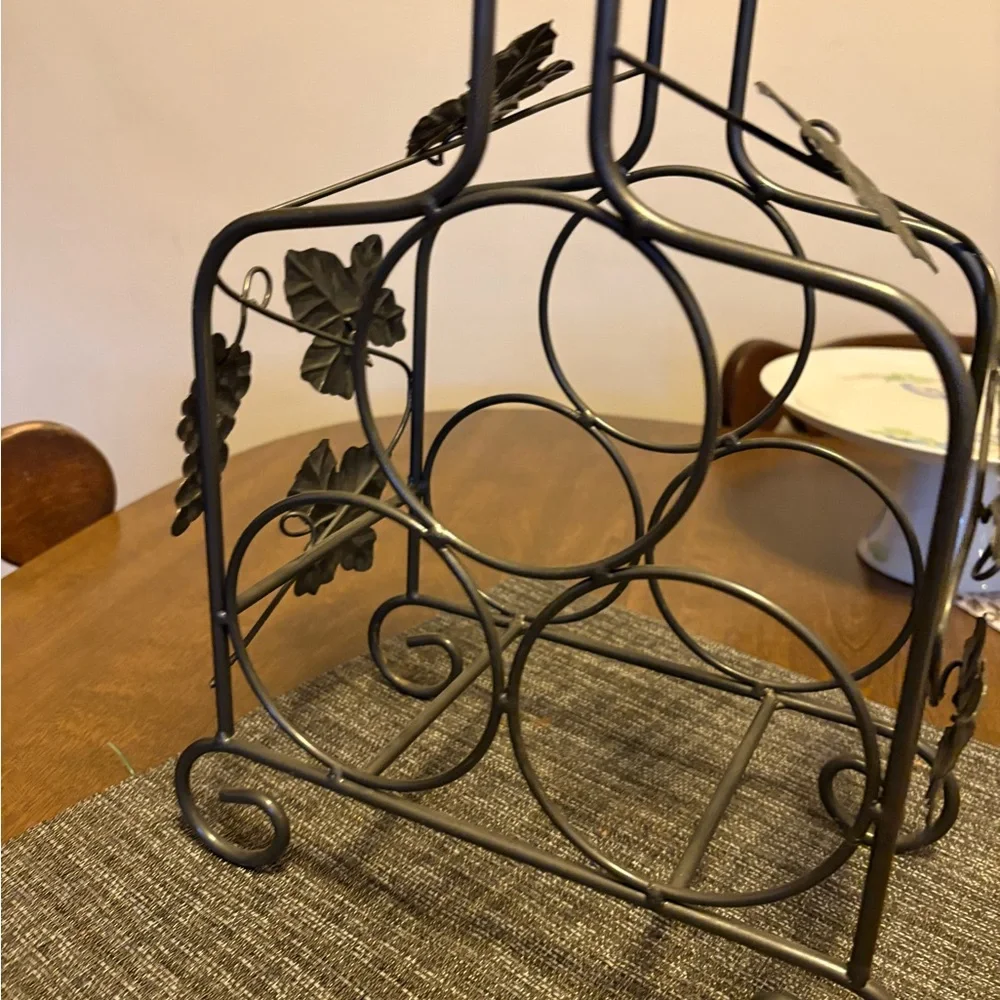 Small Metal Wine Bottle Holder (3Bottles) Grapevine Accents